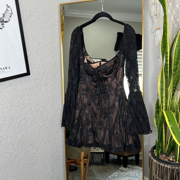 House of CB 'Analissa' Black Lace Corset Dress NWOT - Picture 7 of 10